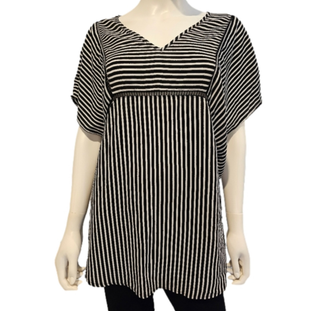 Xhiliharation Short Sleeve Pinstripe Blouse Size M